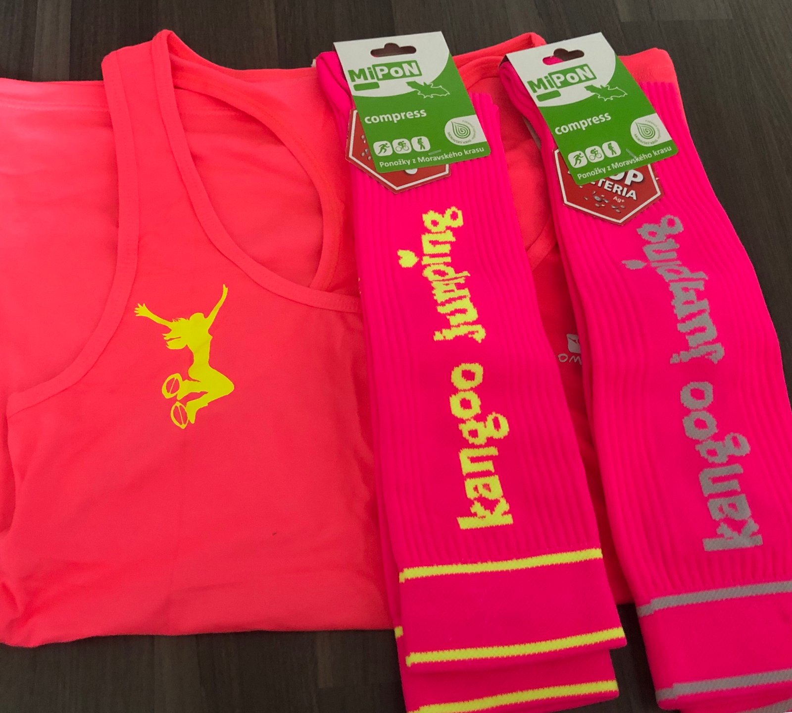 Funkční neonová tílka a trička Kangoo Jumping - Obrázek 10